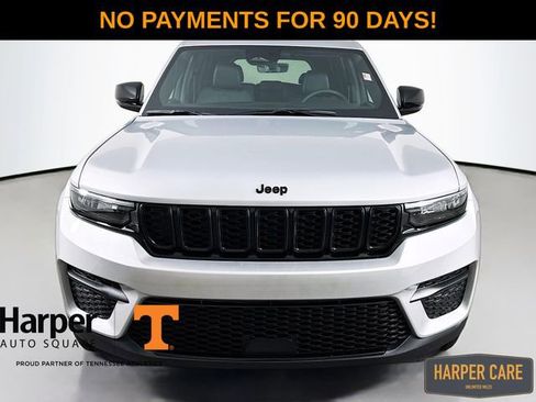 New 2025 Jeep Grand Cherokee Altitude image 2