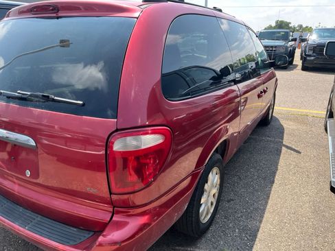 Used 2003 Chrysler Town & Country EX FWD image 13