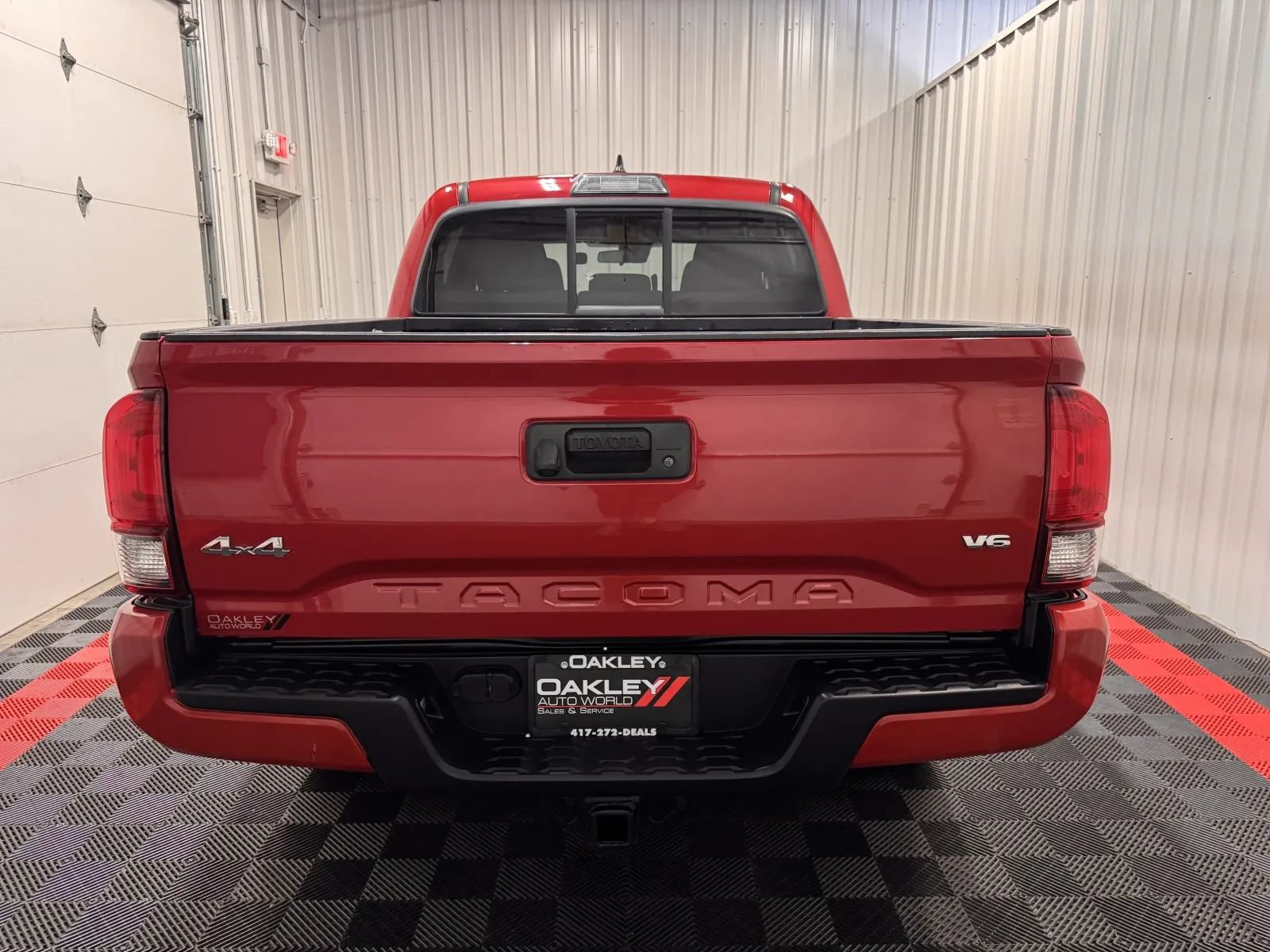 Used 2019 Toyota Tacoma SR w/ SR Convenience Package AWD/4WD image 3