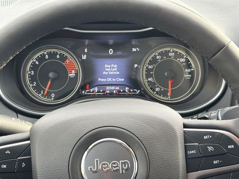 Used 2022 Jeep Cherokee Latitude Lux image 11