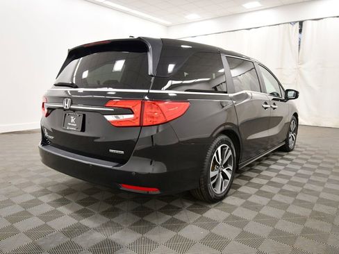 Certified 2024 Honda Odyssey Touring image 8
