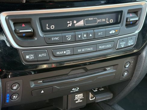 Used 2021 Honda Pilot Black Edition image 21