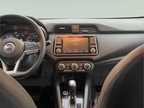 Used 2021 Nissan Versa SR FWD image 19