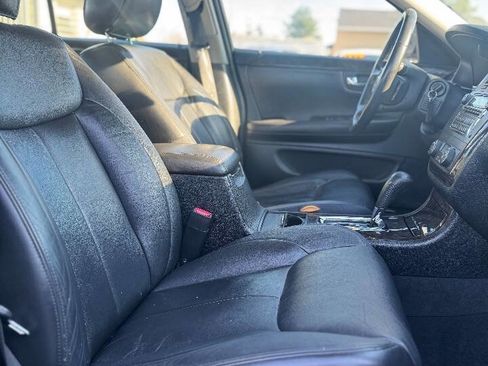 Used 2009 Cadillac DTS Luxury 5 Passenger 4dr Sedan image 16