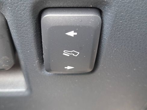 Used 2021 Ford F150 Lariat w/ Equipment Group 502A High AWD/4WD image 20