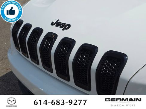 Used 2016 Jeep Cherokee Latitude w/ Comfort/Convenience Group AWD/4WD image 15