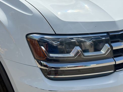 Used 2018 Volkswagen Atlas SE image 34