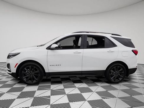 Used 2024 Chevrolet Equinox RS w/ LPO, Floor Liner Package FWD image 4