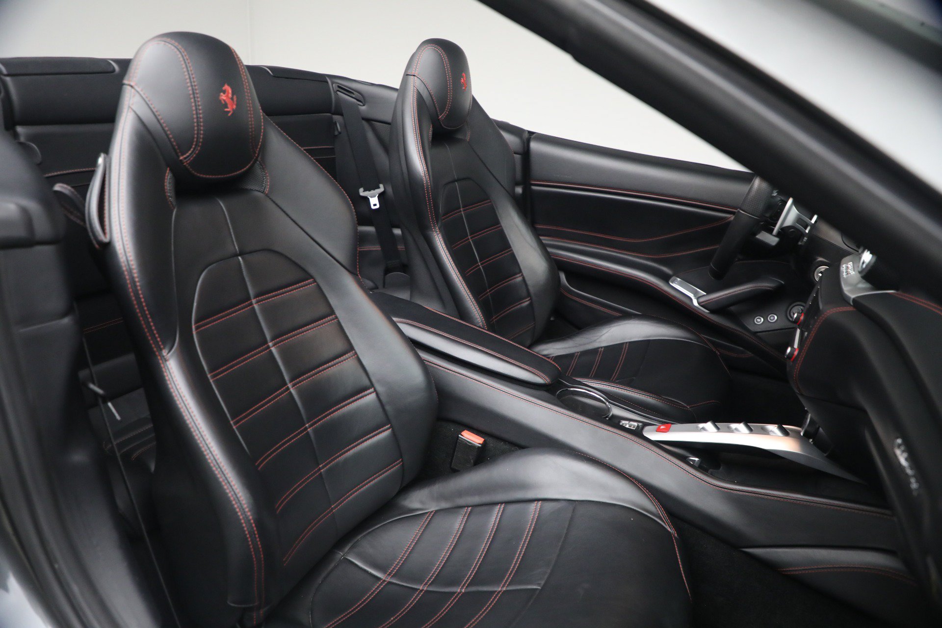 Certified 2015 Ferrari California T RWD image 20