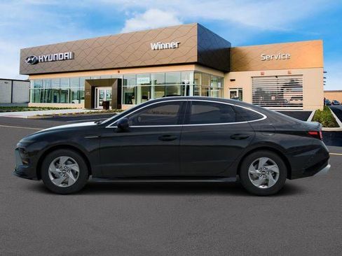New 2026 Hyundai Sonata SE FWD image 3