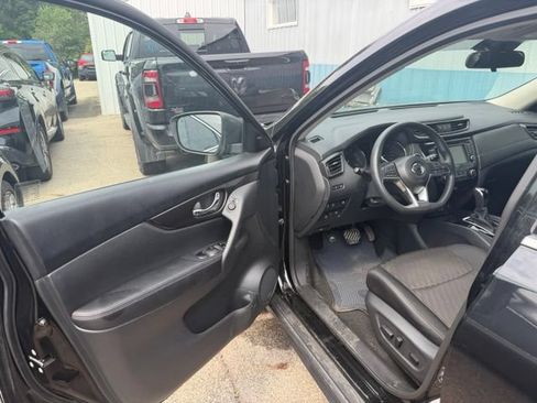 Used 2019 Nissan Rogue SV AWD/4WD image 7
