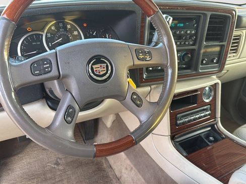 Used 2004 Cadillac Escalade 2WD image 12