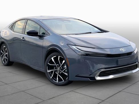 Used 2026 Toyota Prius Plug-In Hybrid FWD image 6