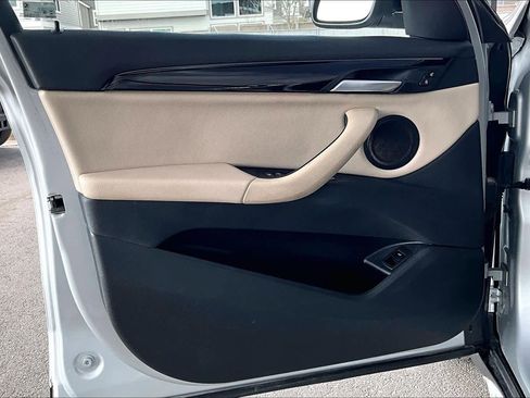 Used 2020 BMW X1 sDrive28i w/ Premium Package image 22