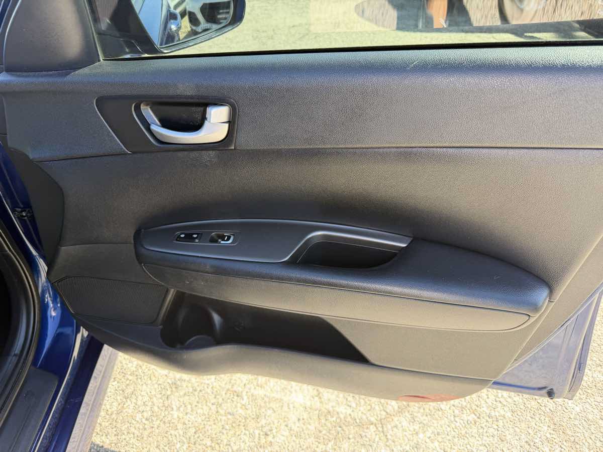 Used 2019 Kia Optima LX FWD image 12