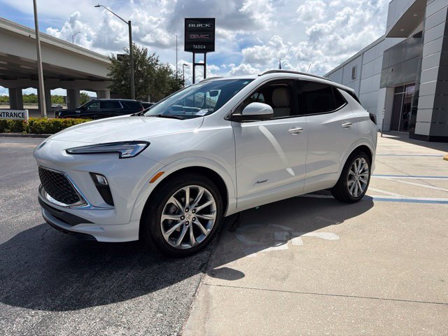 Used 2024 Buick Encore GX Avenir w/ Avenir Technology Package FWD image 3