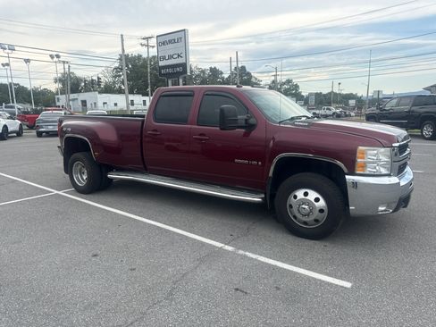 Used 2008 Chevrolet Silverado 3500 LTZ w/ EZ-Lift Tailgate Package AWD/4WD image 1
