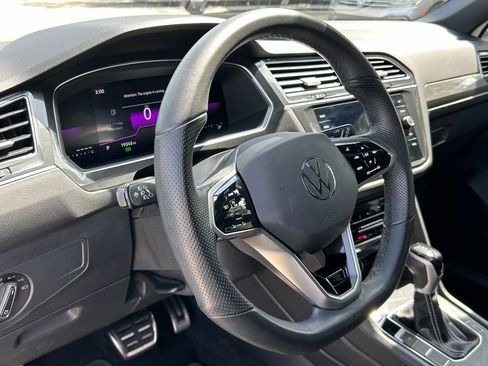 Certified 2023 Volkswagen Tiguan SE R-Line FWD image 16