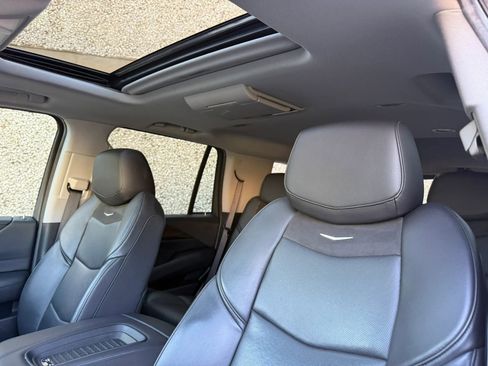 Used 2019 Cadillac Escalade Premium Luxury RWD image 11