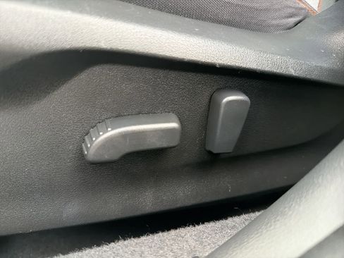 Certified 2022 Subaru Crosstrek 2.0i Premium w/ Moonroof Package image 18