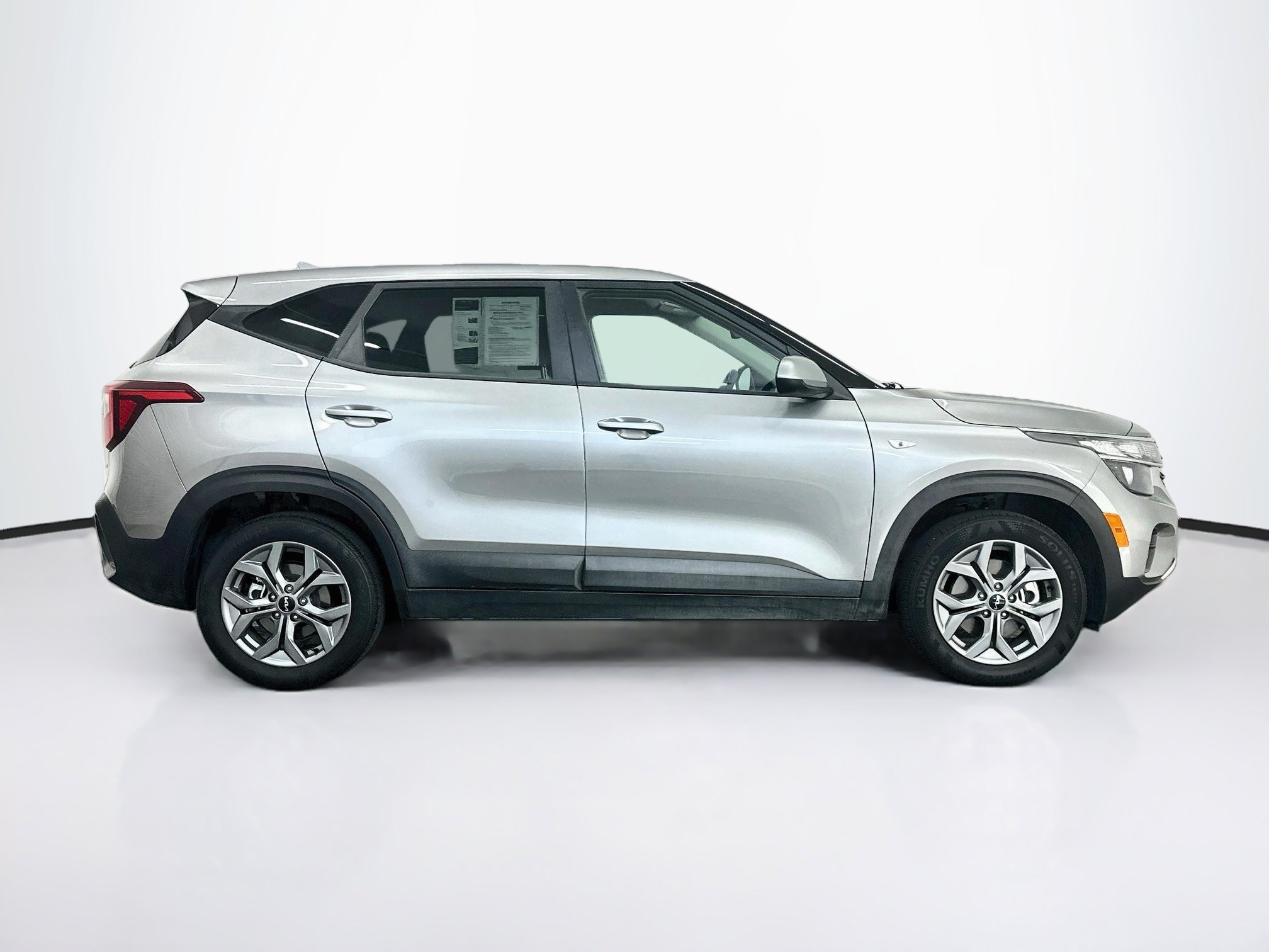 Used 2026 Kia Seltos LX AWD/4WD image 10