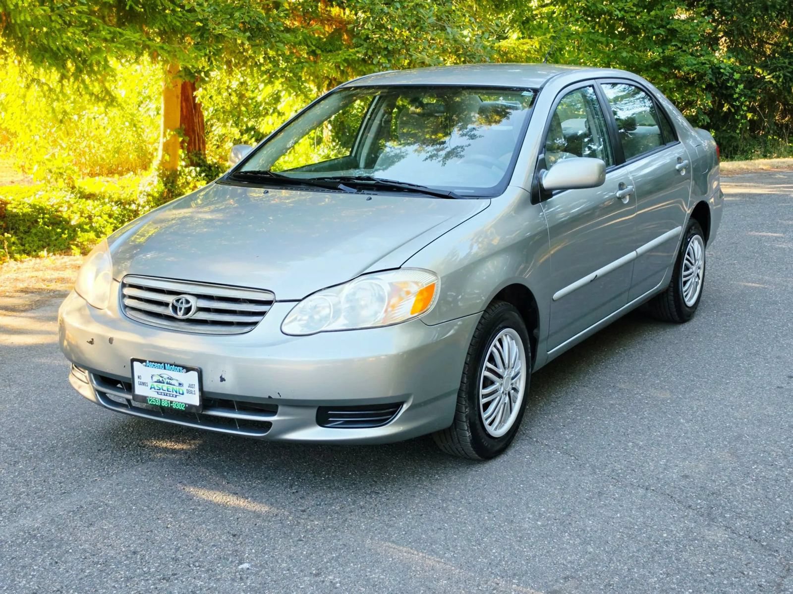 Used 2004 Toyota Corolla LE w/ All Weather Guard Pkg FWD image 1