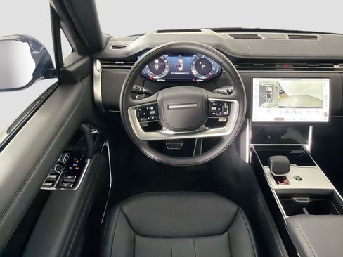 Certified 2025 Land Rover Range Rover SE AWD/4WD image 22