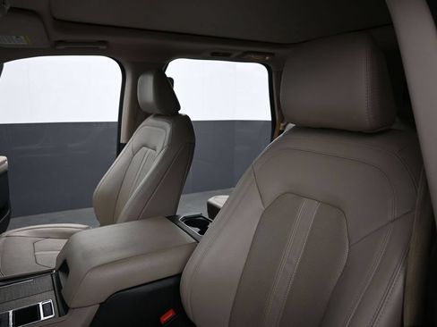 Used 2023 Ford Expedition Limited RWD image 13