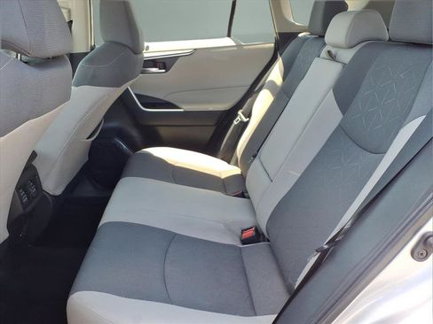 Used 2024 Toyota RAV4 XLE FWD image 18
