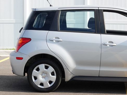 Used 2004 Scion xA FWD image 29