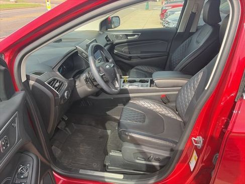 Used 2024 Ford Edge Titanium w/ Equipment Group 301A AWD/4WD image 9
