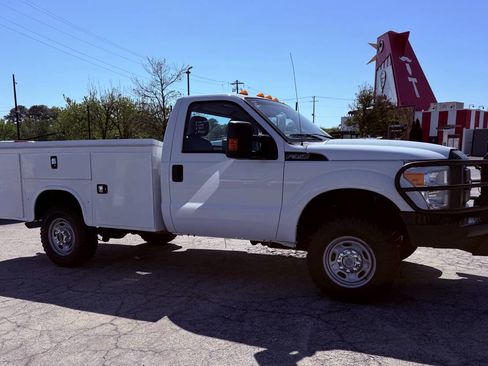 Used 2016 Ford F350 XL w/ Power Equipment Group AWD/4WD image 2