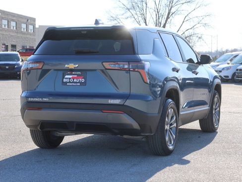 Used 2025 Chevrolet Equinox LT w/ Safety and Technology Package image 9