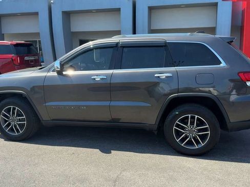 Used 2020 Jeep Grand Cherokee Limited AWD/4WD image 4