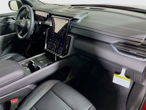 New 2026 GMC Acadia Elevation image 22