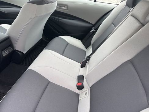 Used 2025 Toyota Corolla LE w/ LE Premium Package FWD image 10