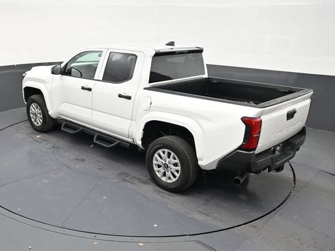 Used 2024 Toyota Tacoma SR RWD image 14