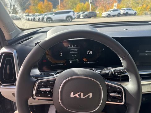 New 2025 Kia Sorento S image 41