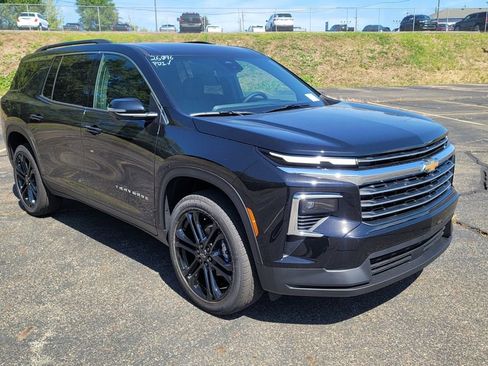 New 2026 Chevrolet Traverse LT w/ Driver Confidence Package image 16