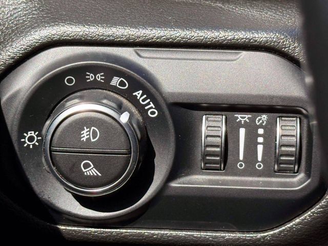 Used 2022 Jeep Gladiator Sport AWD/4WD image 19