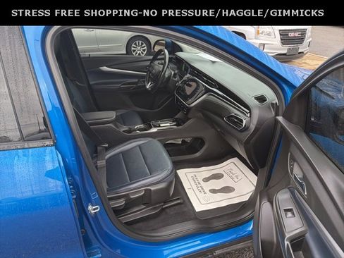 Used 2023 Chevrolet Bolt EUV LT w/ Convenience Package image 34