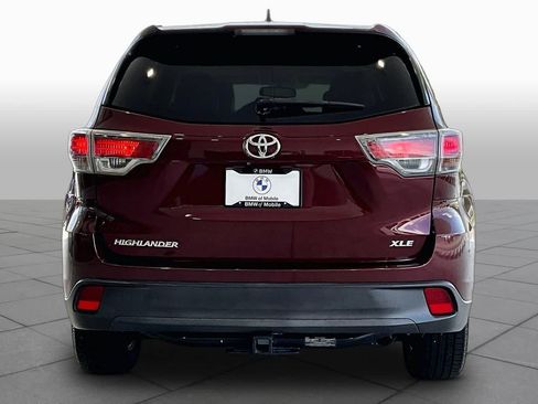 Used 2016 Toyota Highlander XLE FWD image 4