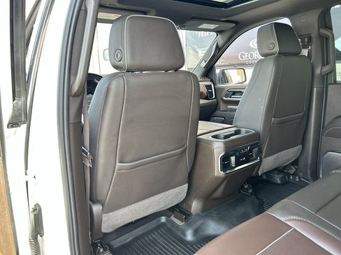 Used 2024 GMC Sierra 1500 Denali AWD/4WD image 12