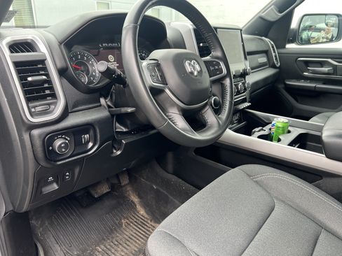 Used 2022 RAM 1500 Big Horn AWD/4WD image 11