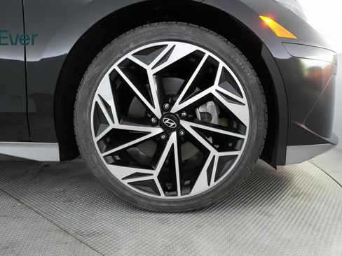 Used 2023 Hyundai Ioniq 6 SEL image 18