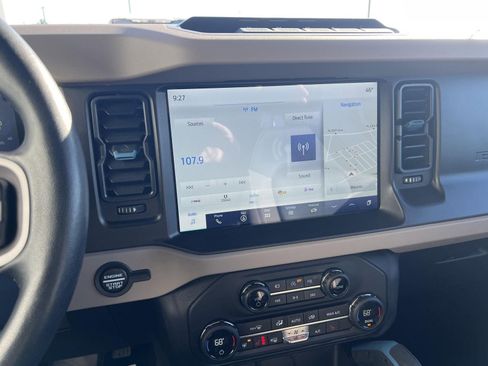 Used 2023 Ford Bronco Wildtrak image 29