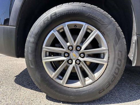 Used 2022 Chevrolet Traverse LT w/ LPO, Floor Liner Package AWD/4WD image 6
