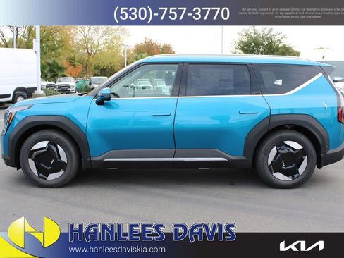 New 2026 Kia EV9 Wind AWD/4WD image 2