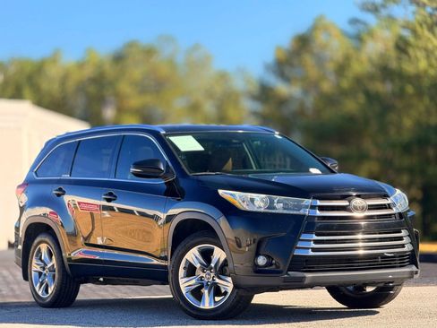 Used 2018 Toyota Highlander Limited image 5