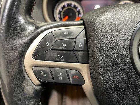 Used 2015 Jeep Cherokee Limited image 30